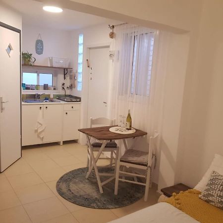 エイラートכרמונ'ס פטיו - Carmona'S Patioアパートメント エクステリア 写真